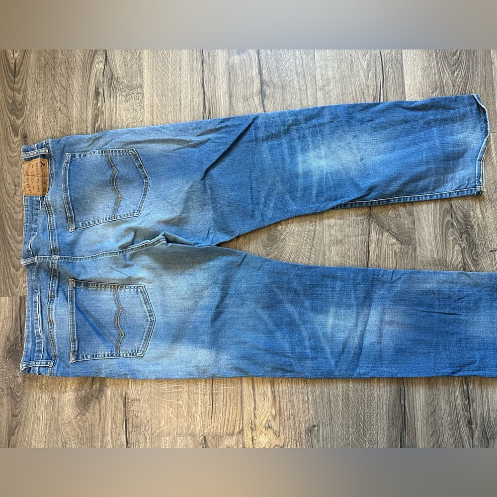 American eagle men’s jeans